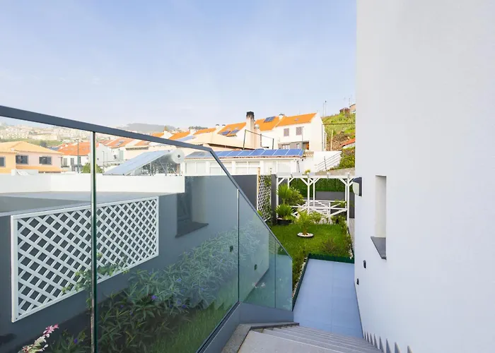 Helena Pearl Pensionat Caniço