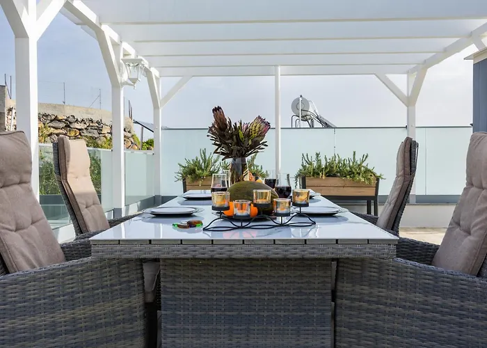 Helena Pearl Penzion