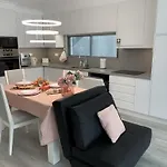 Helena Pearl Affittacamere 4*