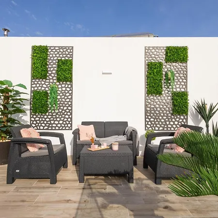 Helena Pearl Guest house