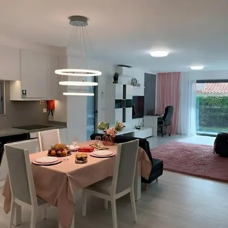 Helena Pearl Guest house