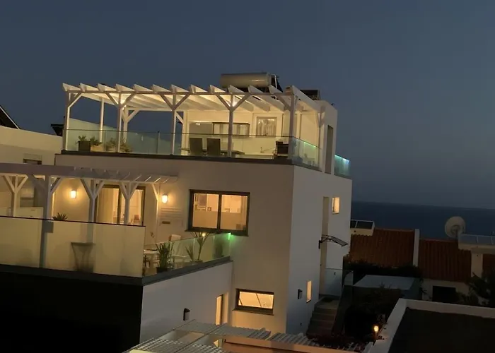 Helena Pearl Canico (Madeira)